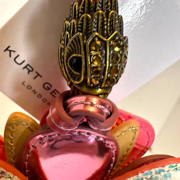 Kurt Geiger London Flower Charm - Picture 3 of 3